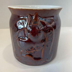 Sheraton Hawaiian Molokai Mule pottery crock‎